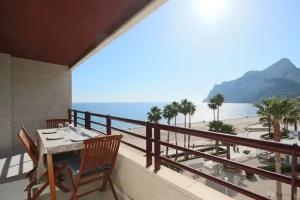 Exclusive & Cosy Frontline - Amazing Sea Views, Calpe