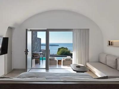 Canaves Oia Epitome - Small Luxurys of the World - 125