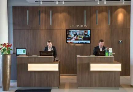 Courtyard by Marriott Wolfsburg - 1