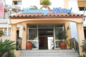 Hotel Harmony, Tortora