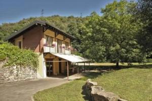 Farm Stay «Agriturismo BioMatto», Arona