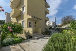 Apartments Srecko, Duce