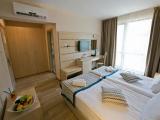 Deluxe Double room with balcony and with partial sea view