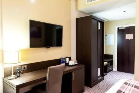 Premier Inn Dubai Al Jaddaf - 110