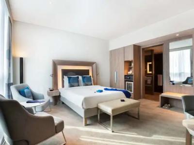 Novotel Bur Dubai - Healthcare City - 15