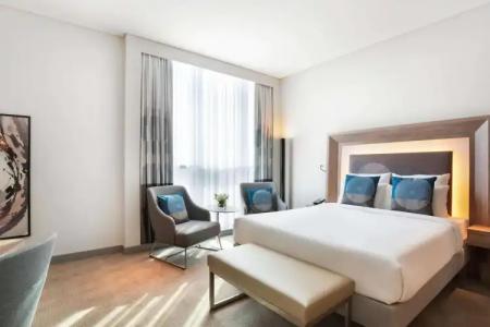 Novotel Bur Dubai - Healthcare City - 13