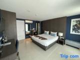 Deluxe Double room with city view