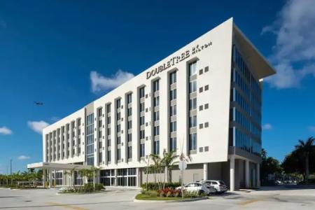 DoubleTree by Hilton Miami Doral - 108