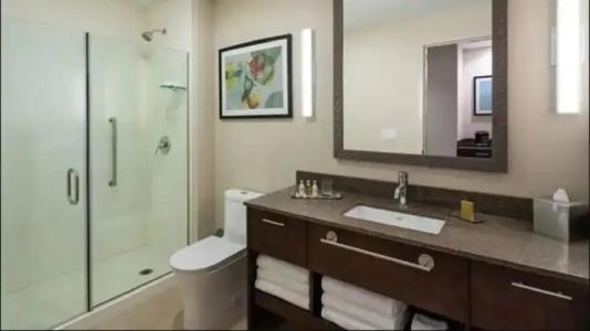 DoubleTree by Hilton Miami Doral - 112