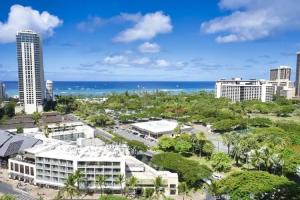 Real Select at The Ritz-Carlton Residences, Waikiki Beach, Honolulu