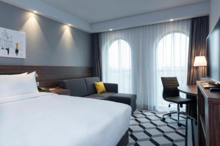 Hampton By Hilton Poznan Old Town - 53