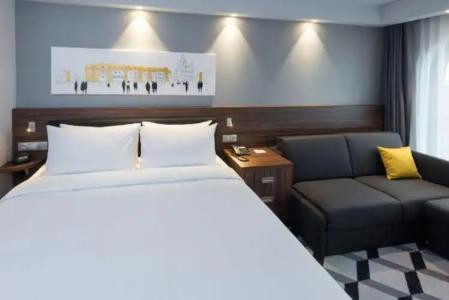 Hampton By Hilton Poznan Old Town - 39