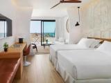 Double room with partial sea view