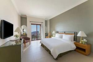 Movenpick Nabatean Castle Hotel, Wadi Mousa