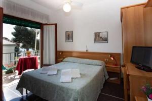 Hotel Tirreno, Celle Ligure