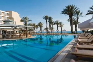 Constantinou Bros Pioneer Beach Hotel, Paphos