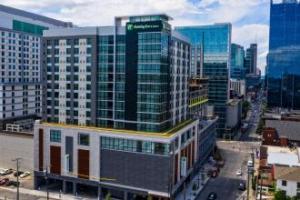 Holiday Inn & Suites Nashville Downtown Broadway, Nashville