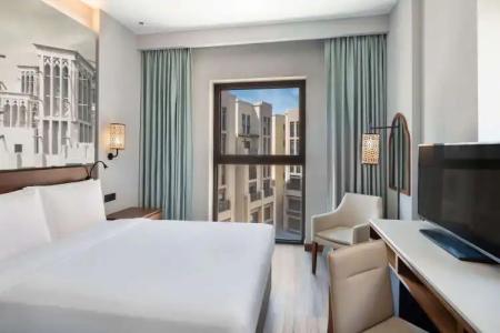 Super 8 by Wyndham Dubai Deira - 2