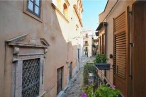 San Francesco Rooms and Apartment with Terrace in Palermo, Palermo