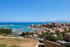 Costa del Golfo, Castellammare del Golfo