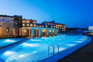 DoubleTree by Hilton Cesme Alacati Beach Resort, Izmir