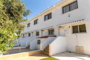 Fig Tree Beach Houses in the heart of Protaras, Protaras