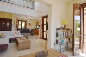 4 bedroom Villa Kellia with private pool, Aphrodite Hills Resort, Kouklia