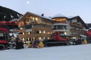 Hotel Arkadia - "Adults Only", Corvara