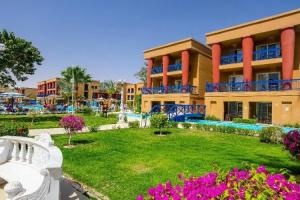 Titanic Beach - Families and Couples only, Hurghada