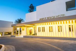 Adele Beach Hotel, Adelianos Kampos