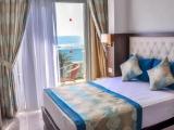 Double room with partial sea view