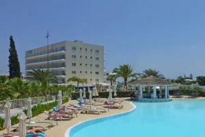 Sunrise Gardens Aparthotel, Protaras