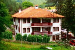 Hotel Mitnitsa and TKZS Biliantsi, Smolyan