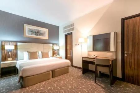 Hawthorn Suites by Wyndham Abu Dhabi City Center - 30