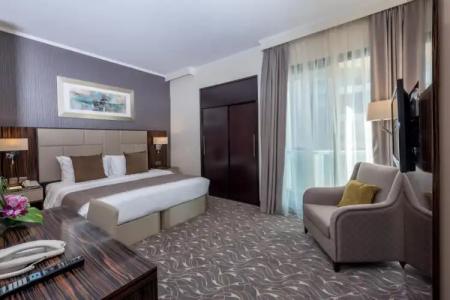 Hawthorn Suites by Wyndham Abu Dhabi City Center - 29