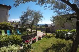 Bed & Breakfast «B&B L'Angolino», Toscolano Maderno