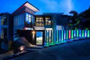 Villa Seawadee - luxurious, award-winning design Villa with amazing panoramic seaview, Chaweng Noi