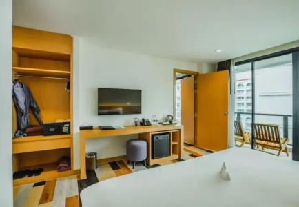 The Lunar Patong - SHA Certified - 86