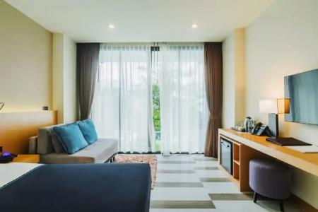 The Lunar Patong - SHA Certified - 110