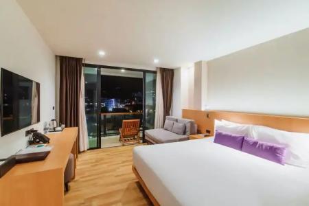 The Lunar Patong - SHA Certified - 102