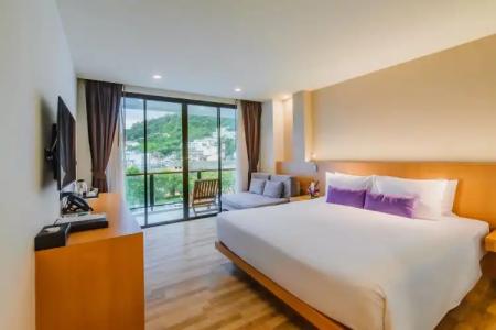 The Lunar Patong - SHA Certified - 67