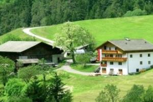 Farm Stay «Mantingerhof», Funes