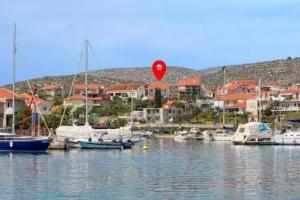 Apartments and rooms with parking space Marina, Trogir - 5953, Poljica