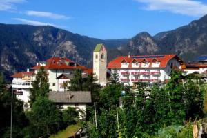 Gasthaus zum Weissen Kreuz, Klausen