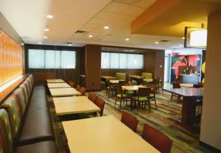 Fairfield Inn & Suites by Marriott Edmonton North - 25