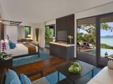 Luxury Pool Double Suite beachfront