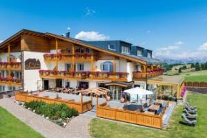 Hotel Santner Alpine Sport & Relax, Kastelruth