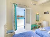 Standard Triple room with sea view