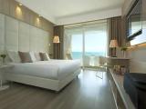 Deluxe room with sea view