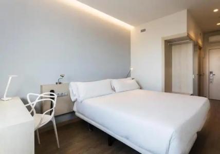 B&B Barcelona Viladecans - 27